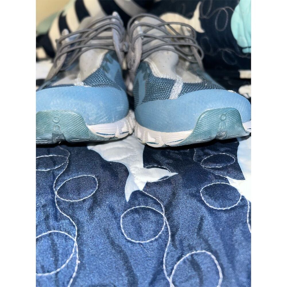 On Cloud 5 Women's Running Shoes Blue and Gray Size 10 Lightweight Sneakers - Picture 9 of 10